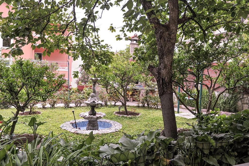 Vila Mila Petrovac ภายนอก รูปภาพ