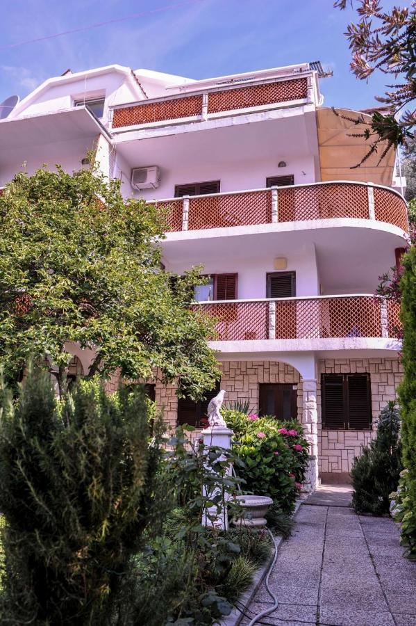 Vila Mila Petrovac ภายนอก รูปภาพ